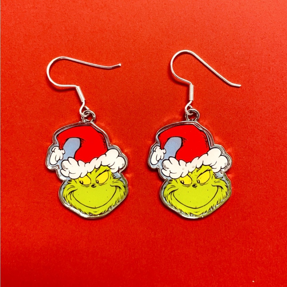 Grinch Earrings .925 earrings wire 💚❤️